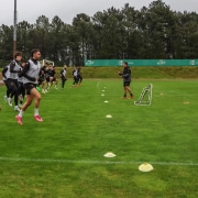 Equipa de futebol da Primeira Liga do Canadá em estágio em Melgaço